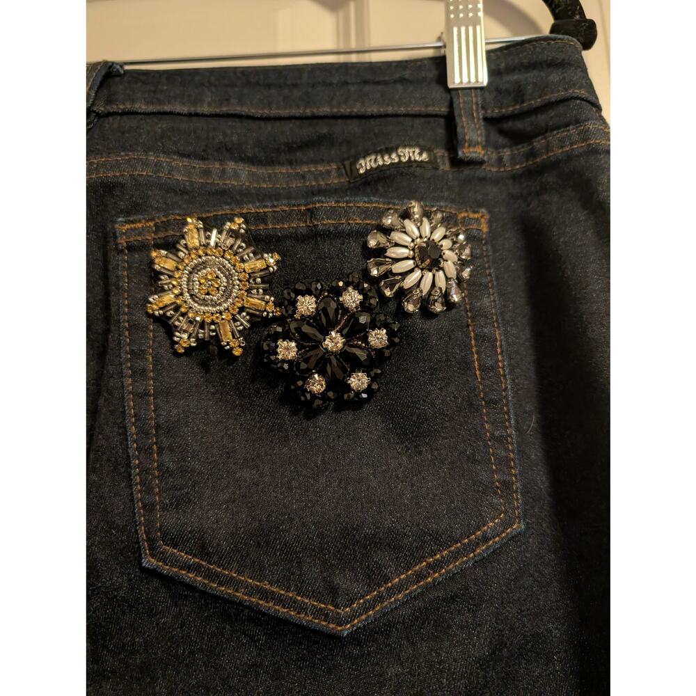 1484 - Miss Me Jeans with Beaded back pockets - 30 x 27 NWOT - Picture 4 of 5